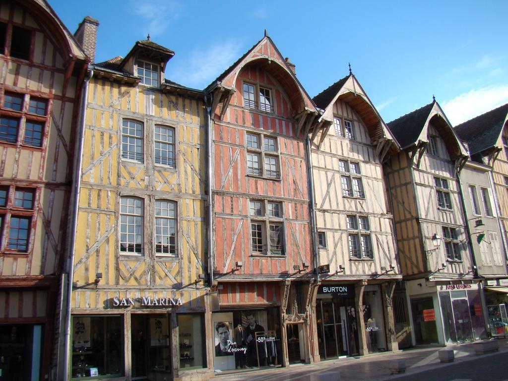 Bel Appartement Coeur De Ville Troyes Exterior foto
